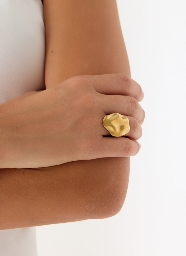 Fading Light Ring - Gold
