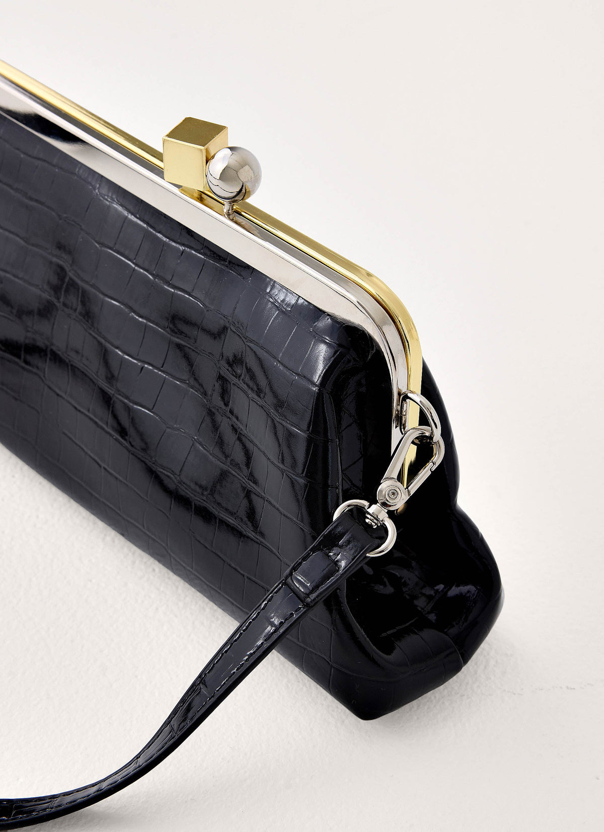 Off Grid Handbag - Black